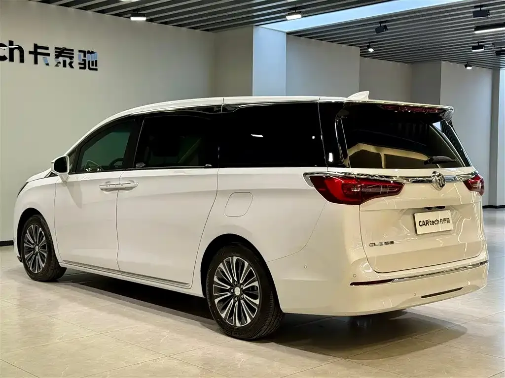 Buick GL8 2024 из CN, фото 9