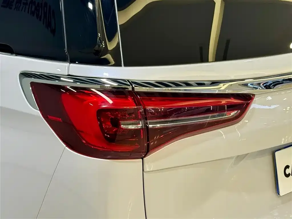 Buick GL8 2024 из CN, фото 6