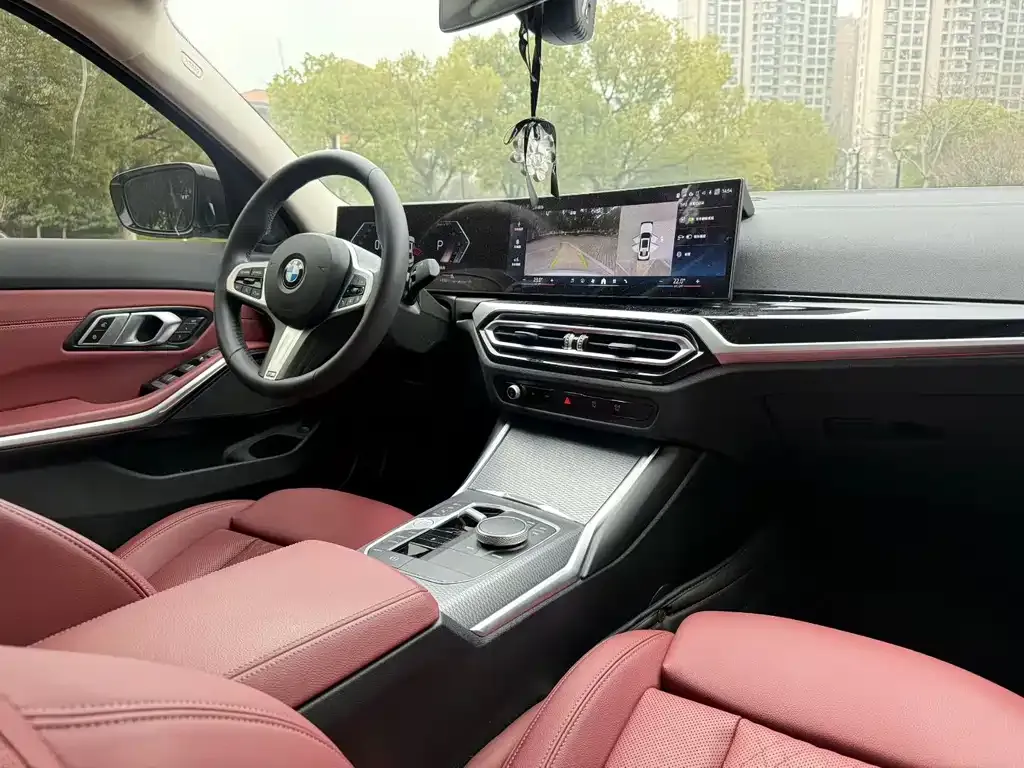 BMW 3 Series 2024 из CN, фото 4