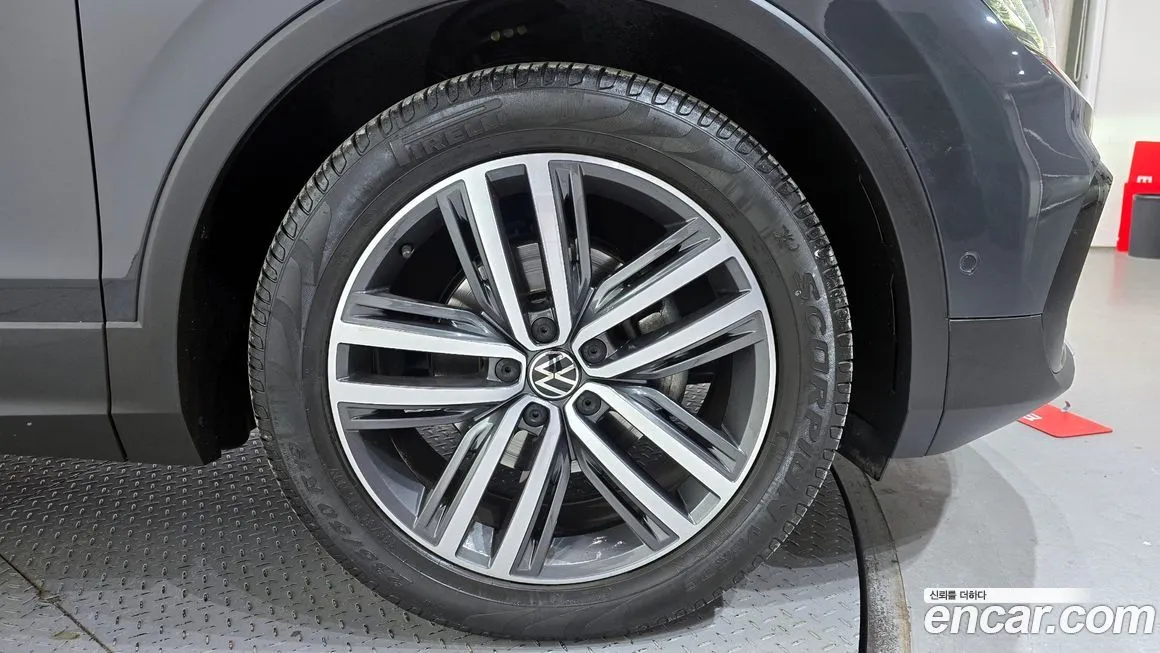 Volkswagen Tiguan 2022 из KR, фото 3
