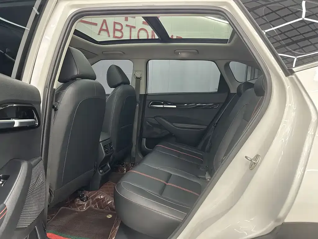Kia KX3 2023 из CN, фото 3