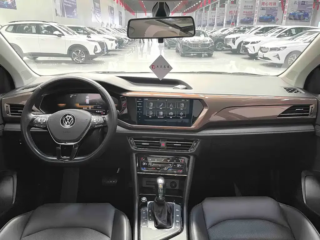 Volkswagen Tharu — фото 4