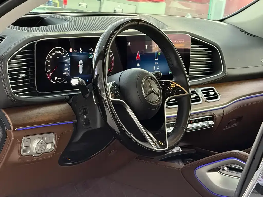 Mercedes-Benz GLS — фото 2