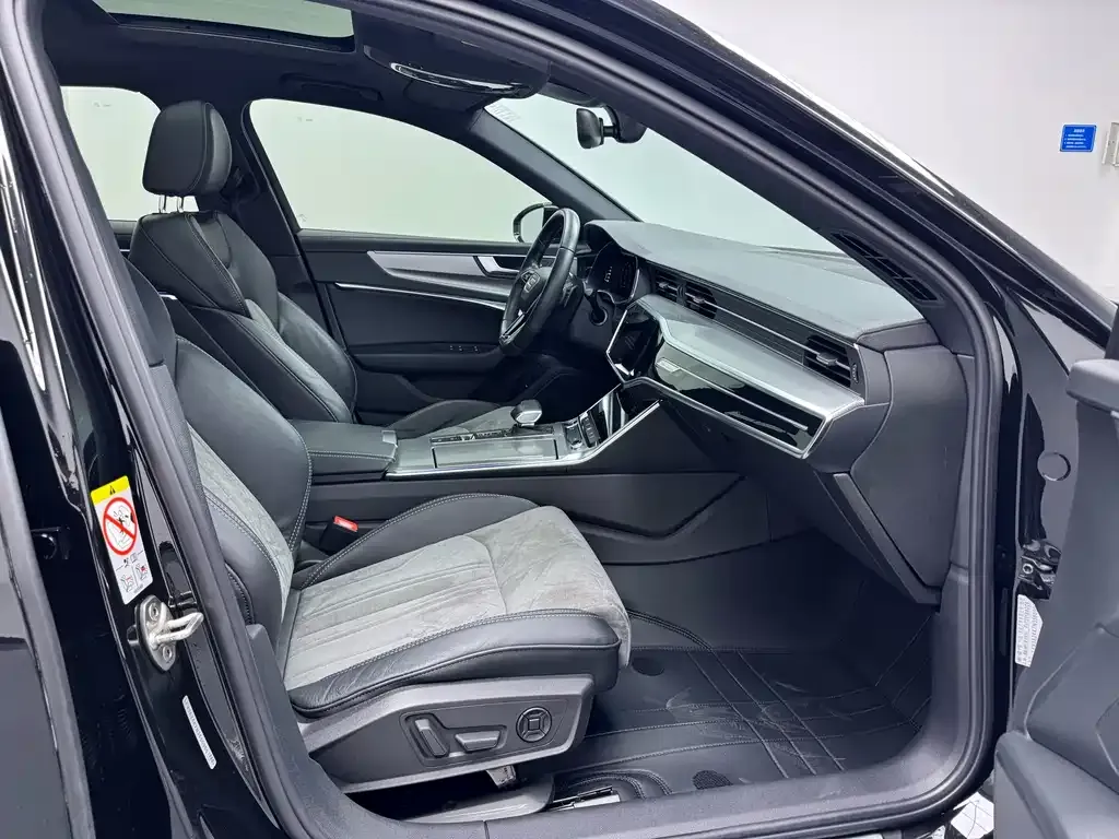 Audi A6L 2022 из CN, фото 10