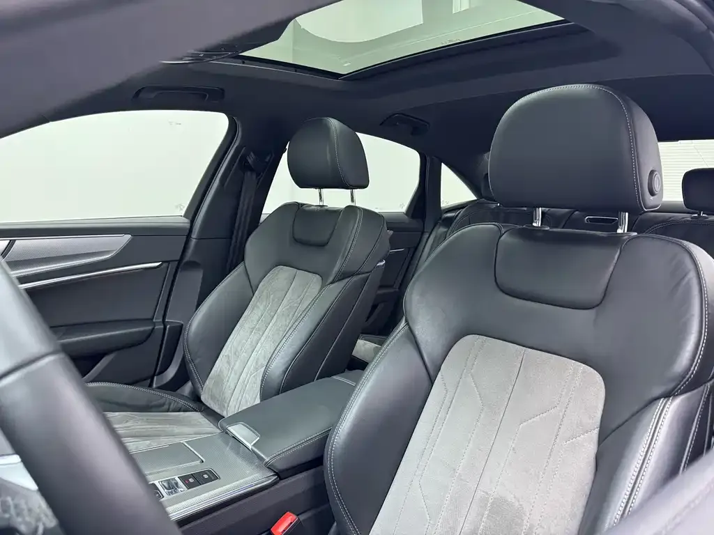 Audi A6L 2022 из CN, фото 8