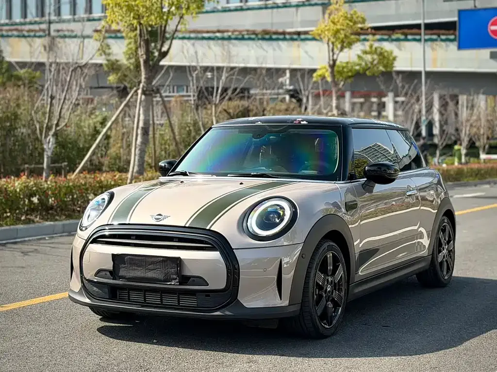 MINI Cooper (3-door) 2024 из CN, фото 1