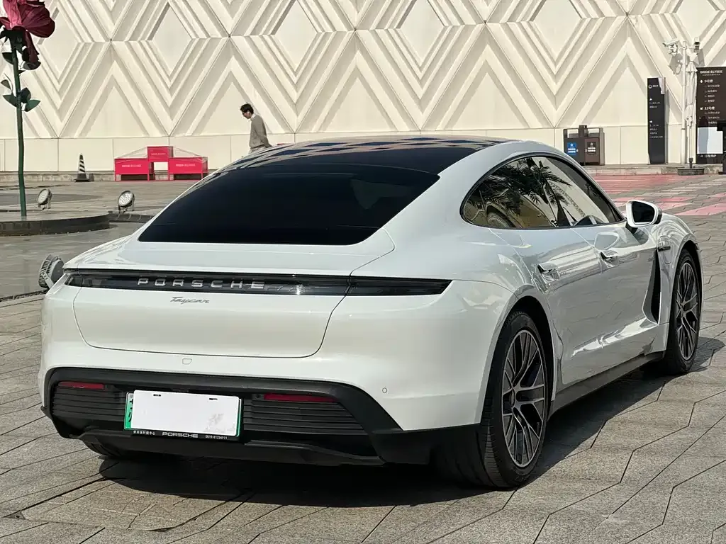 Porsche Taycan 2023 из CN, фото 3