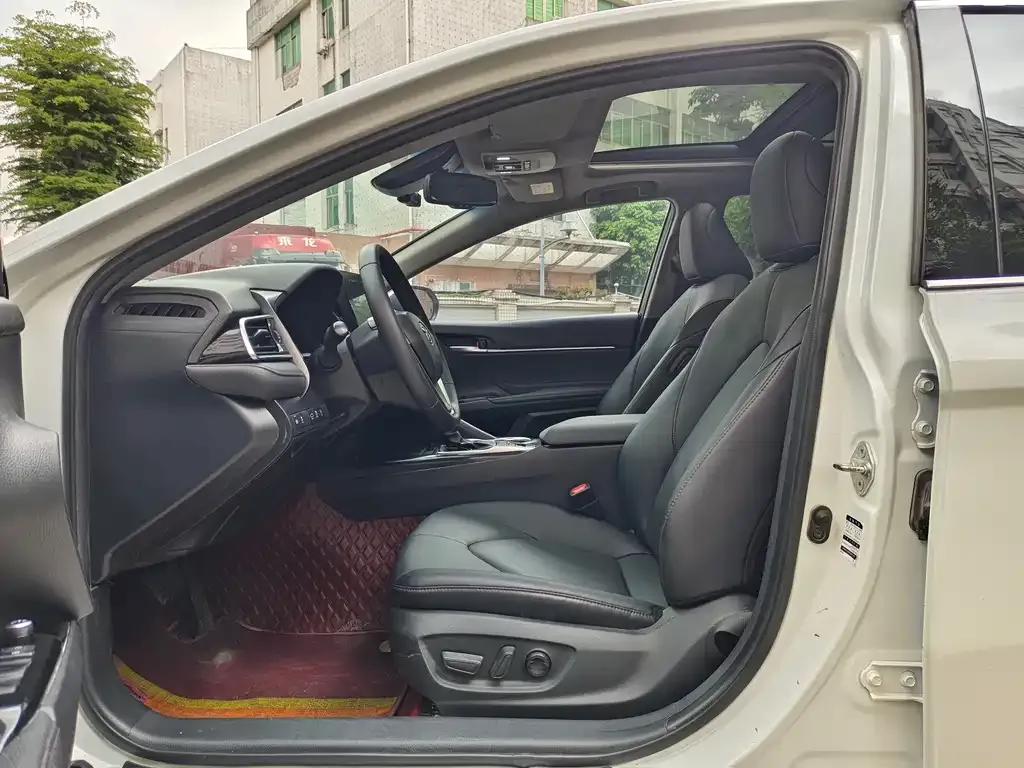 Toyota Camry 2021 из CN, фото 6