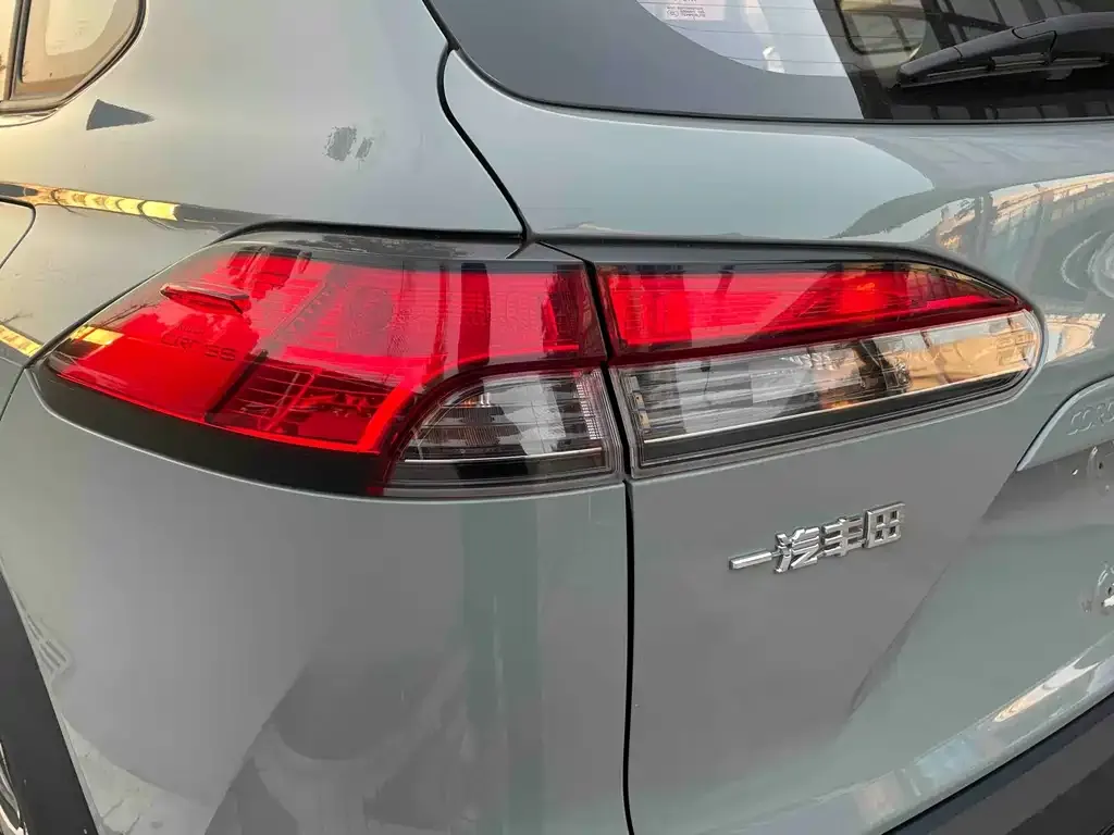 Toyota Corolla Cross 2022 из CN, фото 8