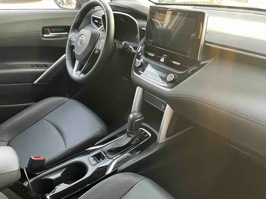 Toyota Corolla Cross 2022 из CN, фото 9