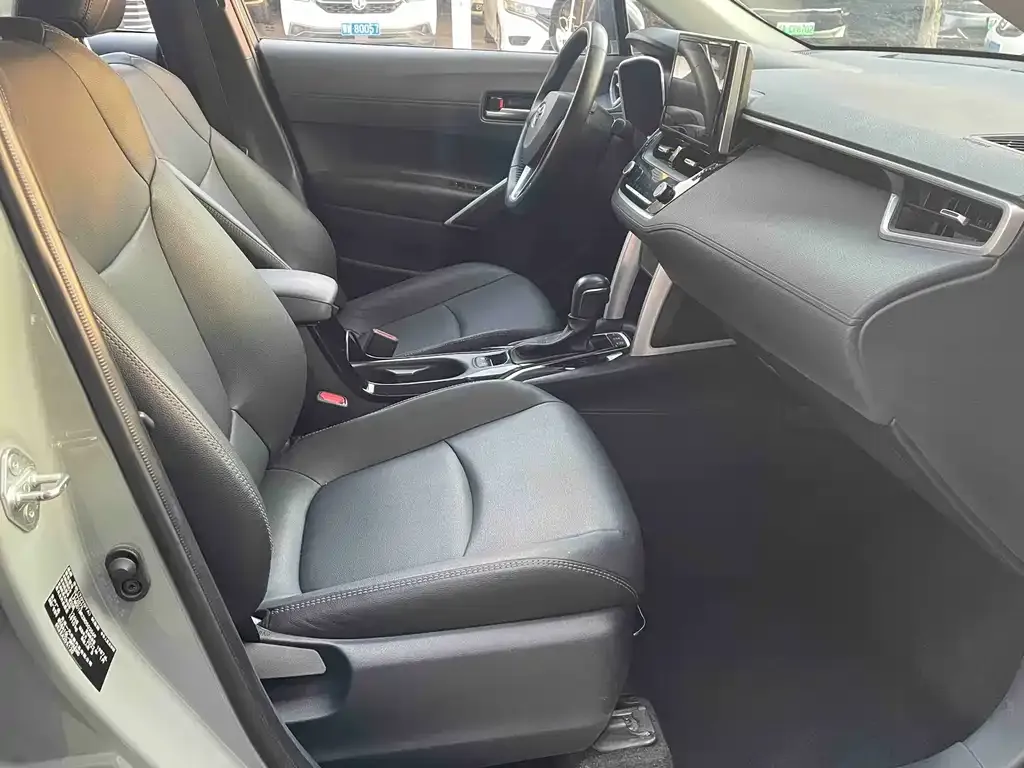 Toyota Corolla Cross 2022 из CN, фото 4