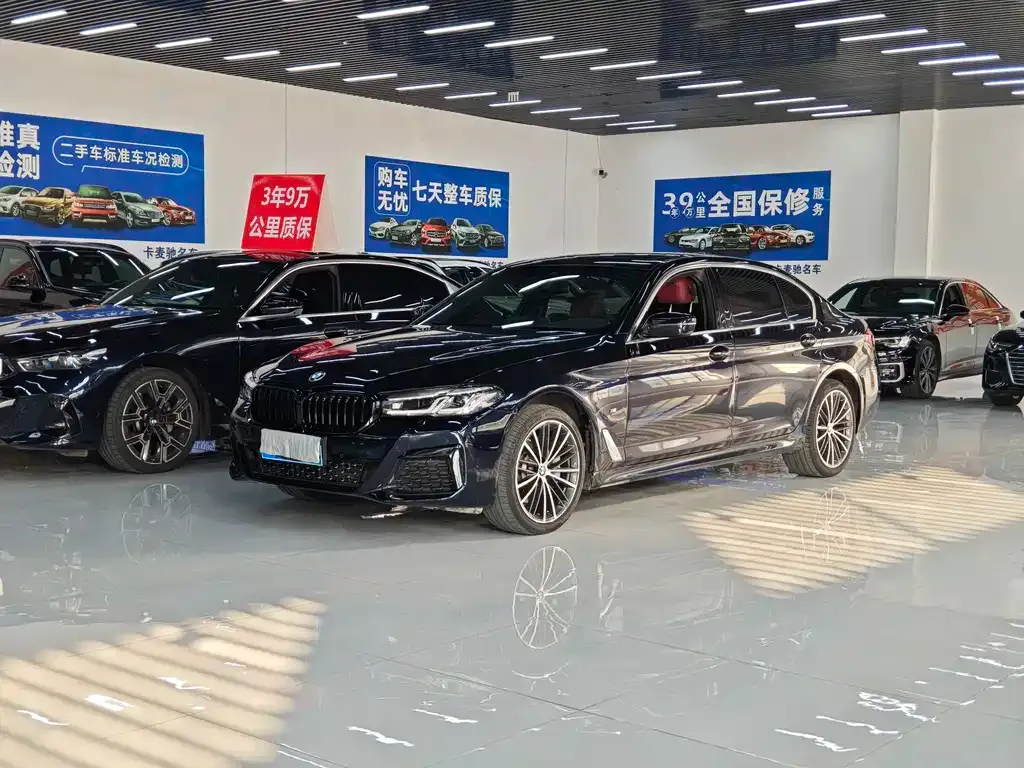BMW 5 Series — фото 1