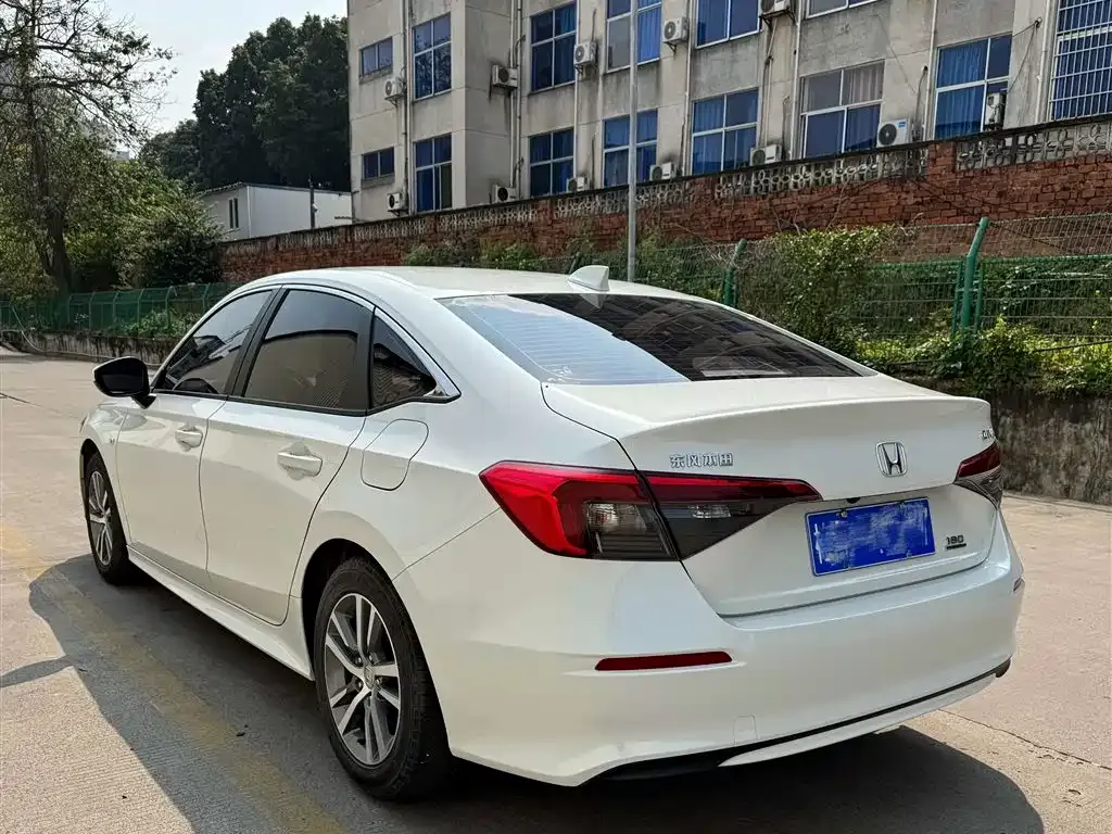 Honda Civic 2023 из CN, фото 3