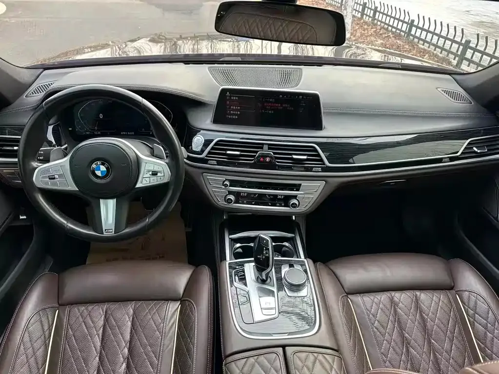 BMW 7 Series 2022 из CN, фото 8