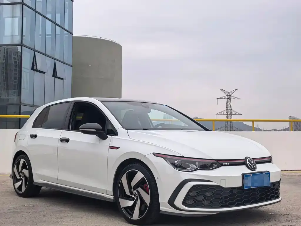 Volkswagen Golf GTI — фото 5