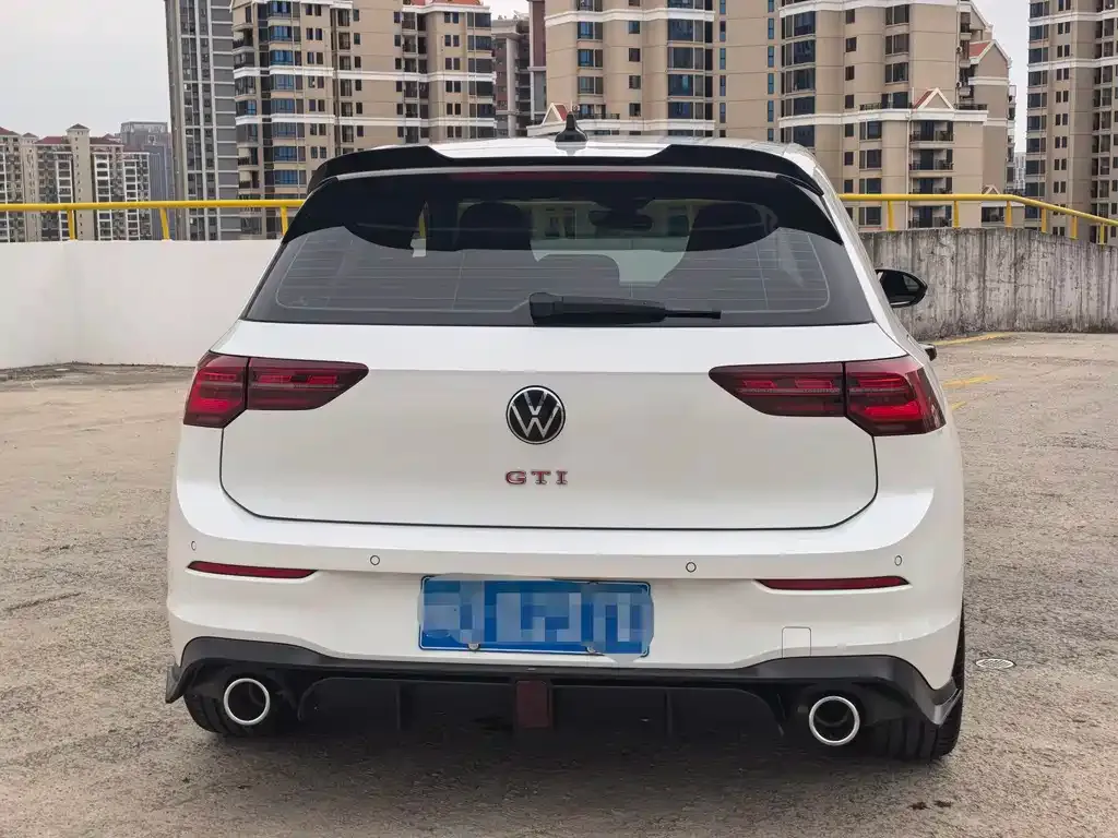 Volkswagen Golf GTI — фото 9