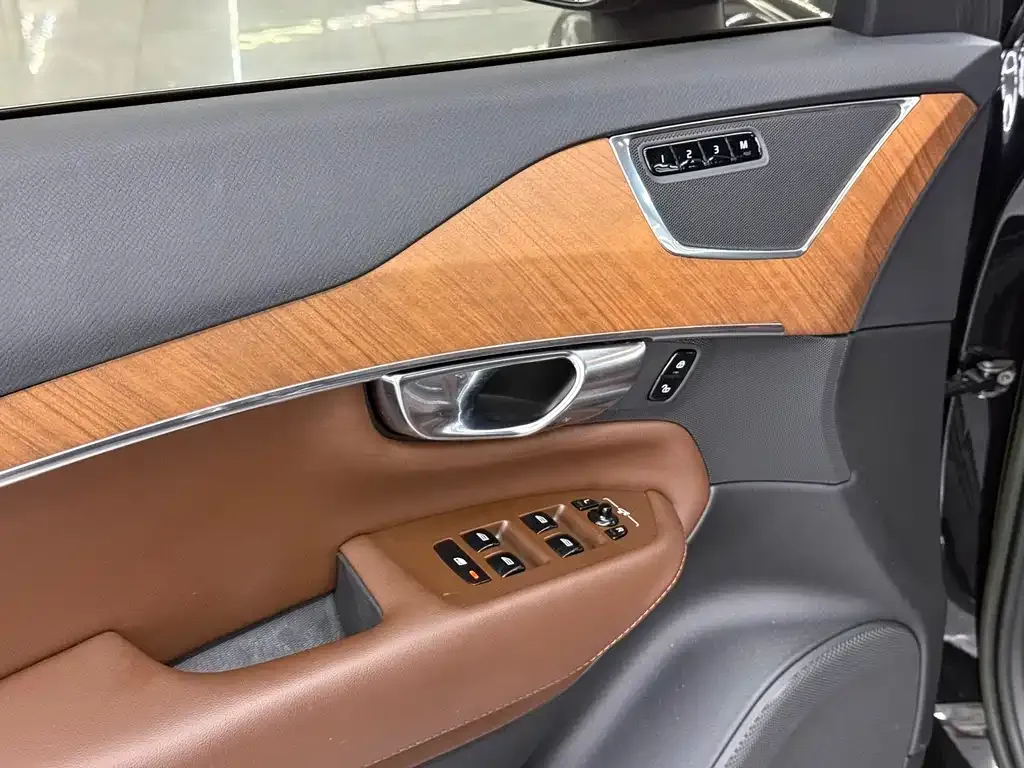 Volvo XC90 2022 из CN, фото 2
