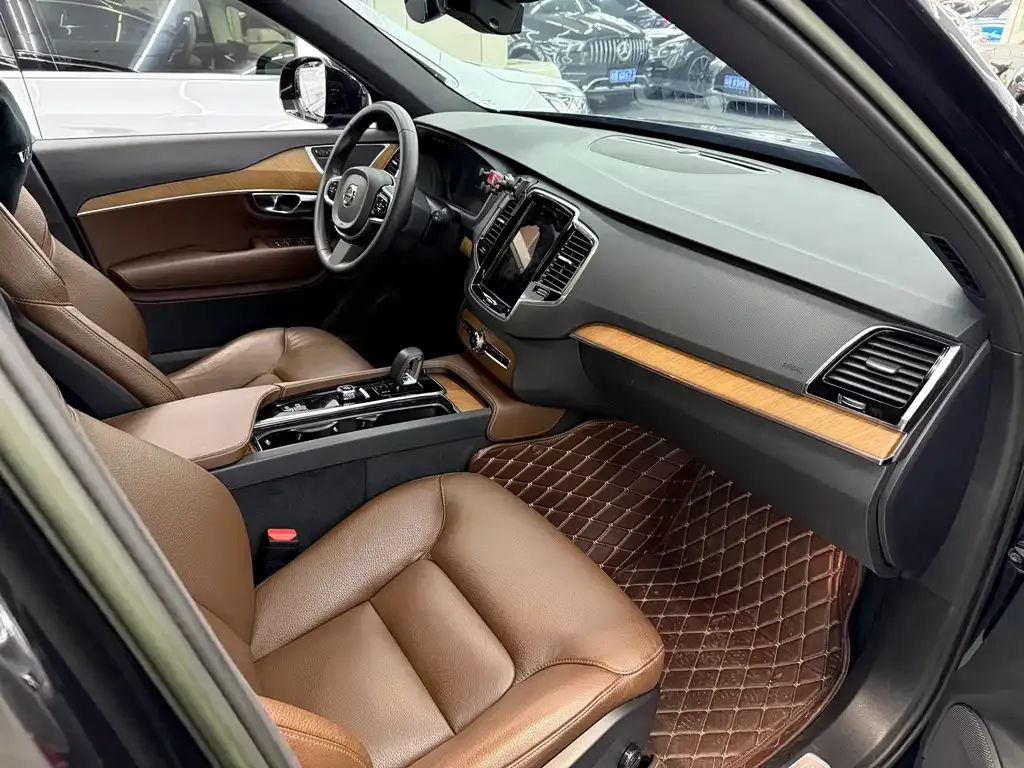 Volvo XC90 2022 из CN, фото 9