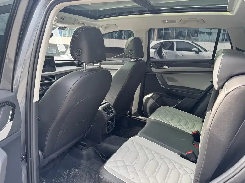 Volkswagen Tayron 2023 из CN, фото 2