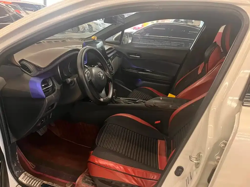 Toyota C-HR 2021 из CN, фото 2