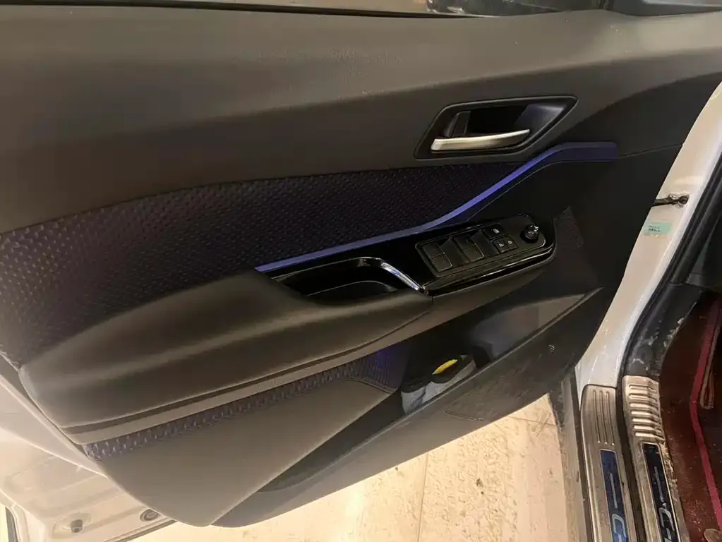 Toyota C-HR 2021 из CN, фото 8