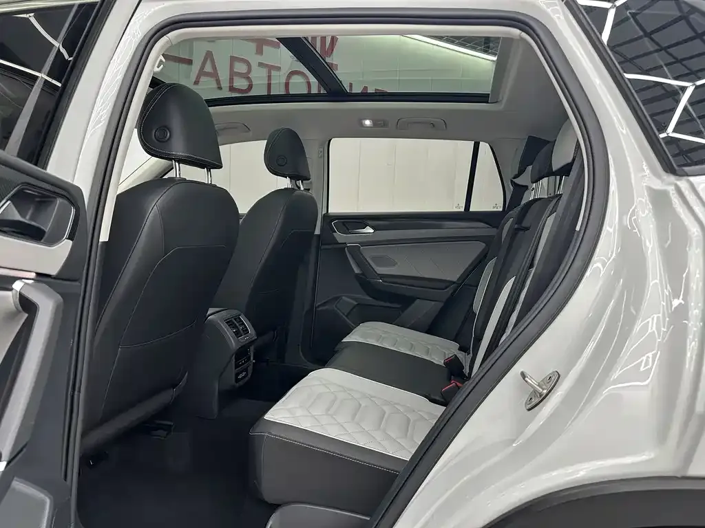 Volkswagen Tayron 2022 из CN, фото 5
