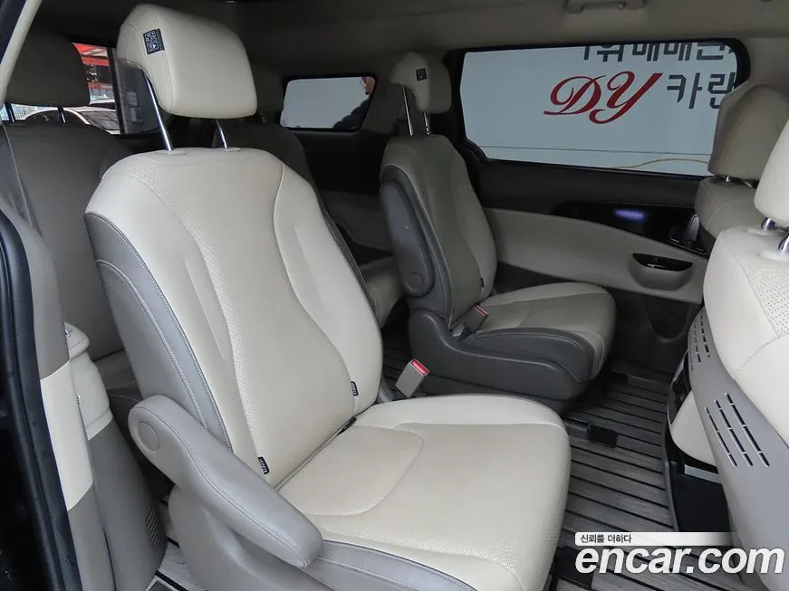 Kia Carnival 2023 из KR, фото 2