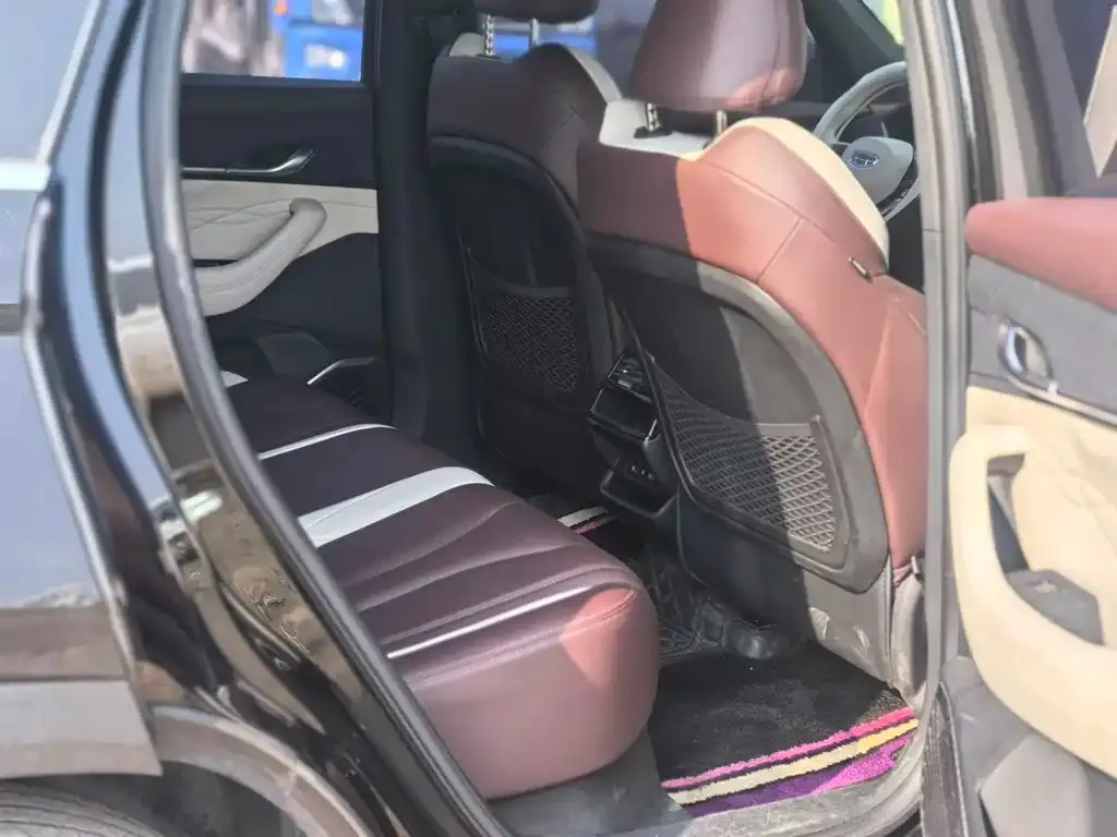 Geely Xingyue L 2022 из CN, фото 2