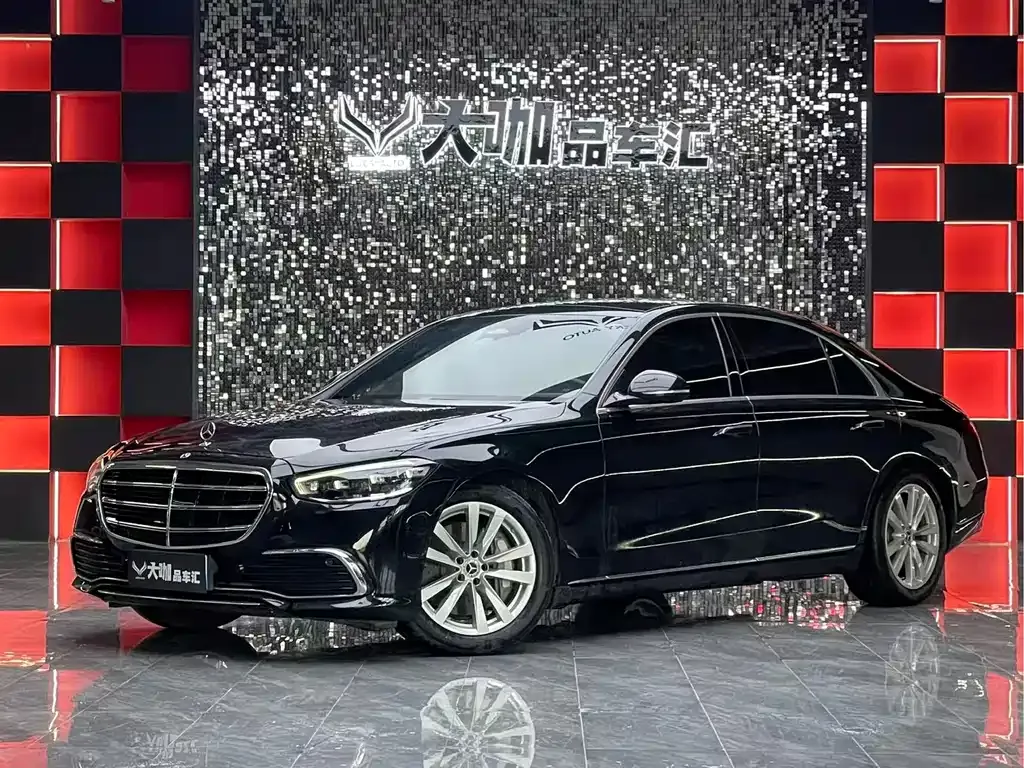 Mercedes-Benz S-Class — фото 1