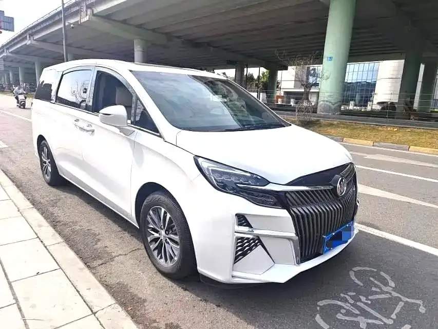 Buick GL8 2021 из CN, фото 8