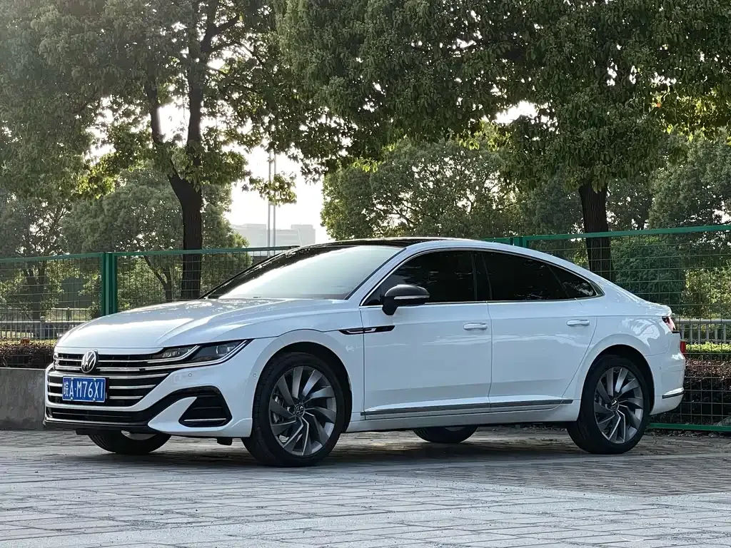 Volkswagen CC 2024 из CN, фото 1