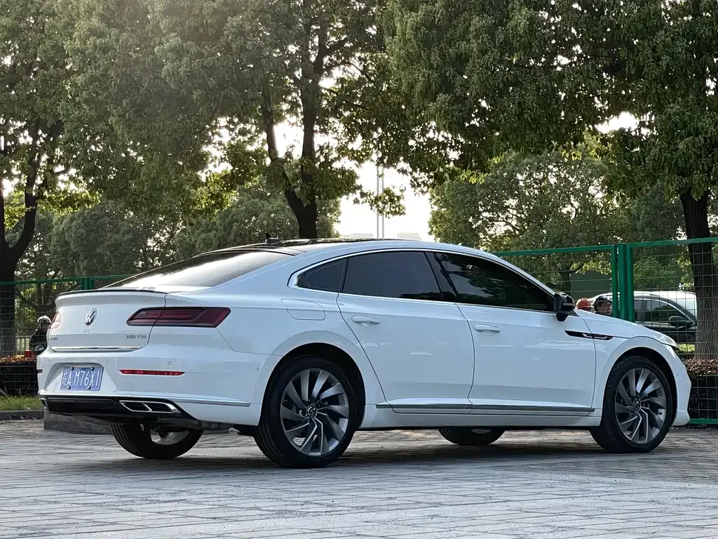 Volkswagen CC 2024 из CN, фото 8