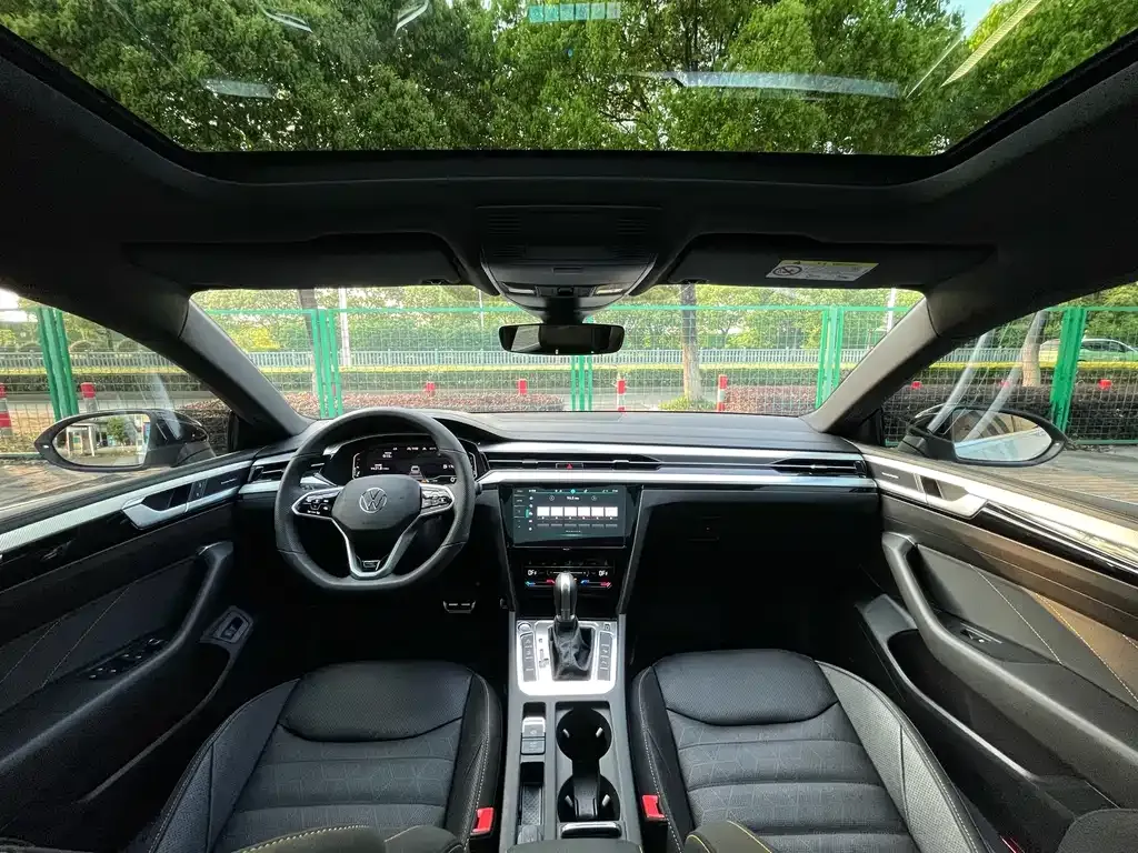 Volkswagen CC 2024 из CN, фото 5