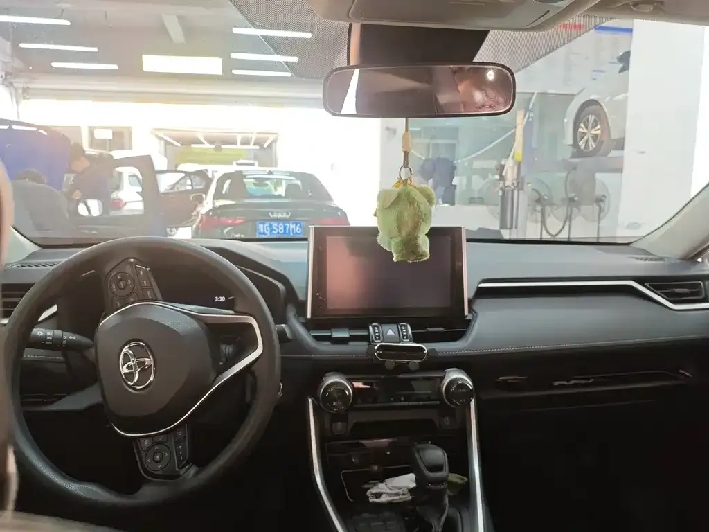Toyota RAV4 2022 из CN, фото 9