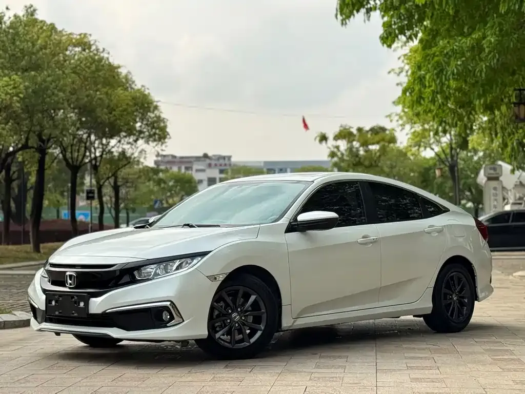 Honda Civic — фото 1