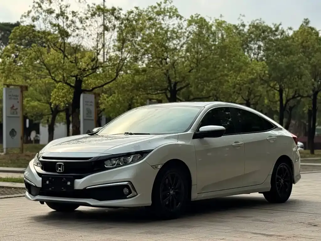 Honda Civic — фото 8