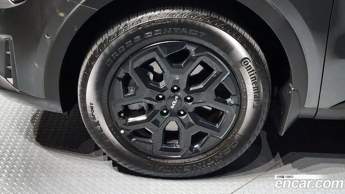 Kia Sorento — фото 6