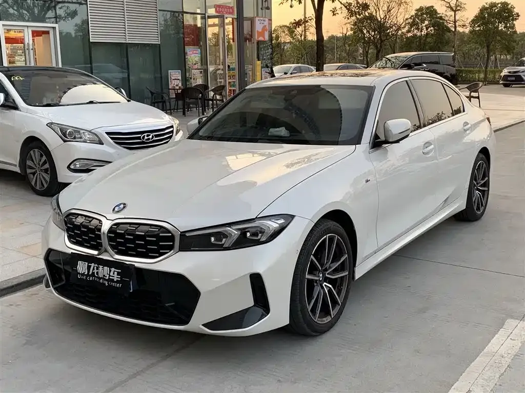 BMW 3 Series 2023 из CN, фото 1