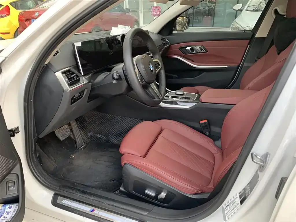 BMW 3 Series 2023 из CN, фото 7