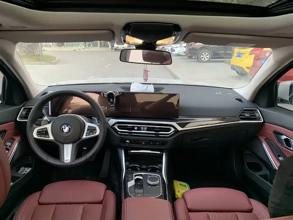 BMW 3 Series 2023 из CN, фото 6