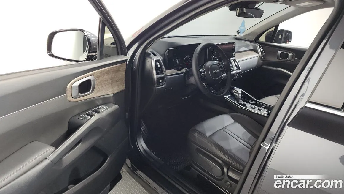 Kia Sorento — фото 10