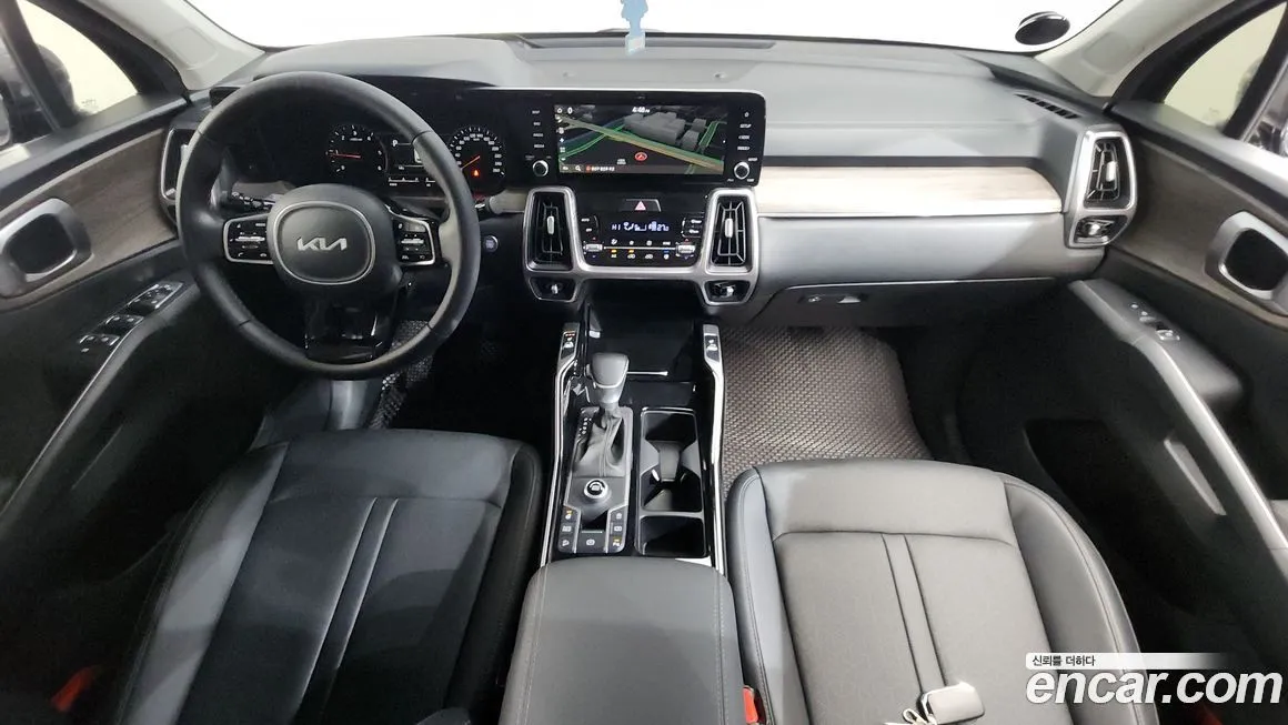 Kia Sorento — фото 7