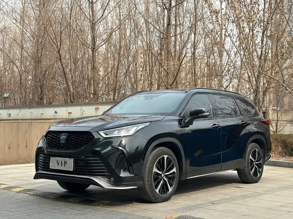 Toyota Crown Kluger 2022 из CN, фото 1