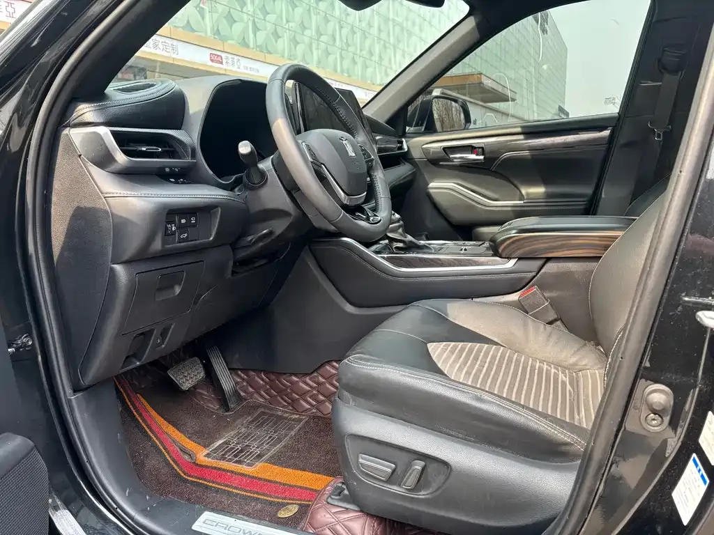 Toyota Crown Kluger 2022 из CN, фото 8