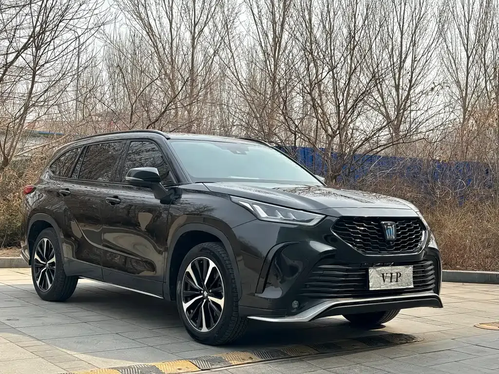 Toyota Crown Kluger 2022 из CN, фото 6