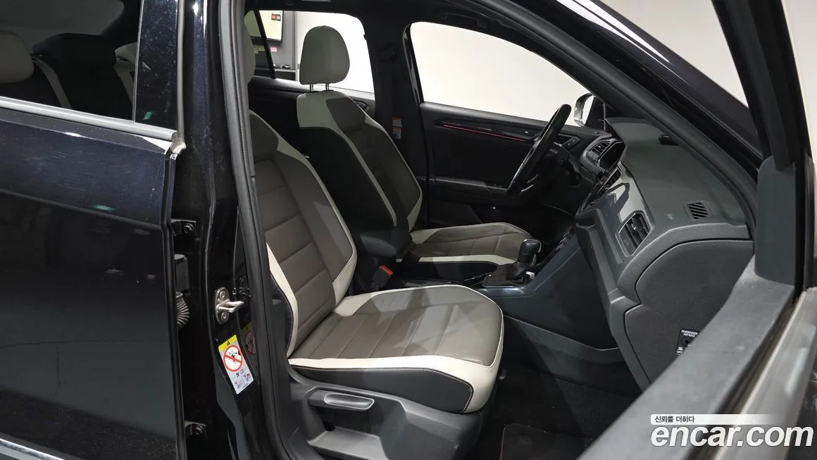 Volkswagen T-Roc 2021 из KR, фото 3