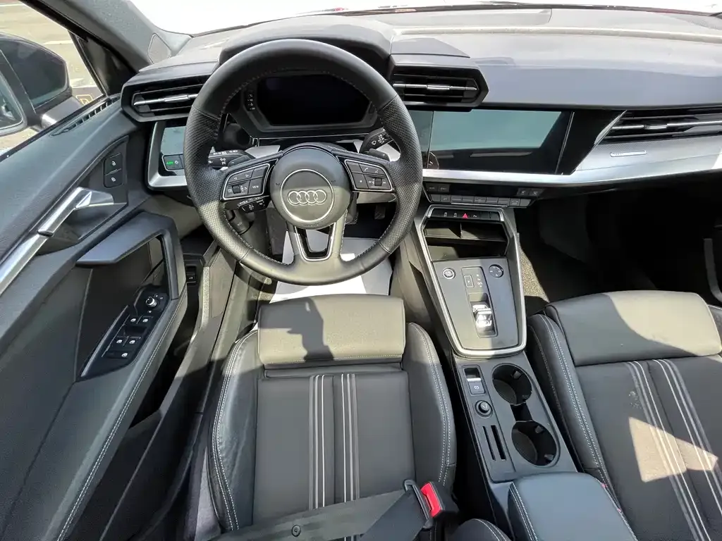 Audi A3 2022 из CN, фото 4