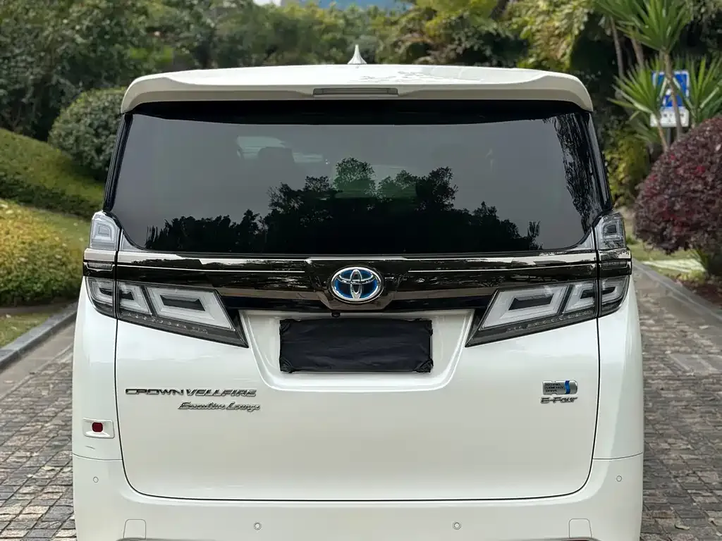 Toyota Vellfire 2023 из CN, фото 3