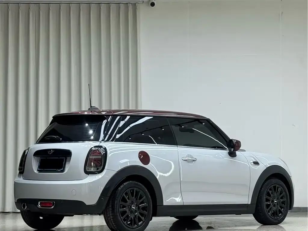 MINI Cooper (3-door) 2021 из CN, фото 2