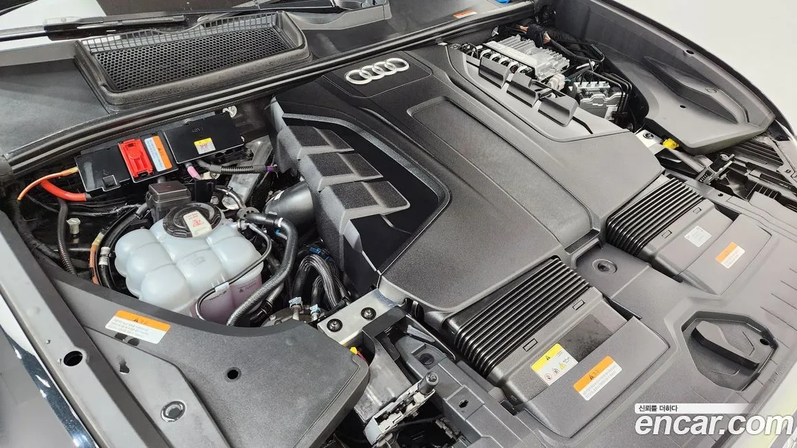 Audi Q8 2023 из KR, фото 7